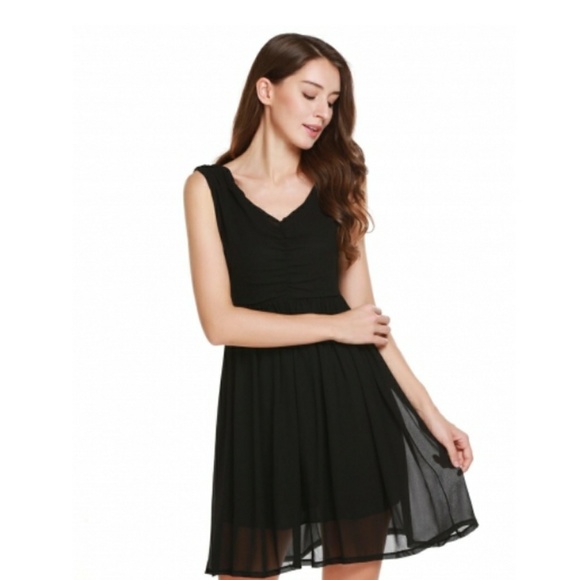 🆕⭐Black chiffon dress fully lined - Picture 6 of 7